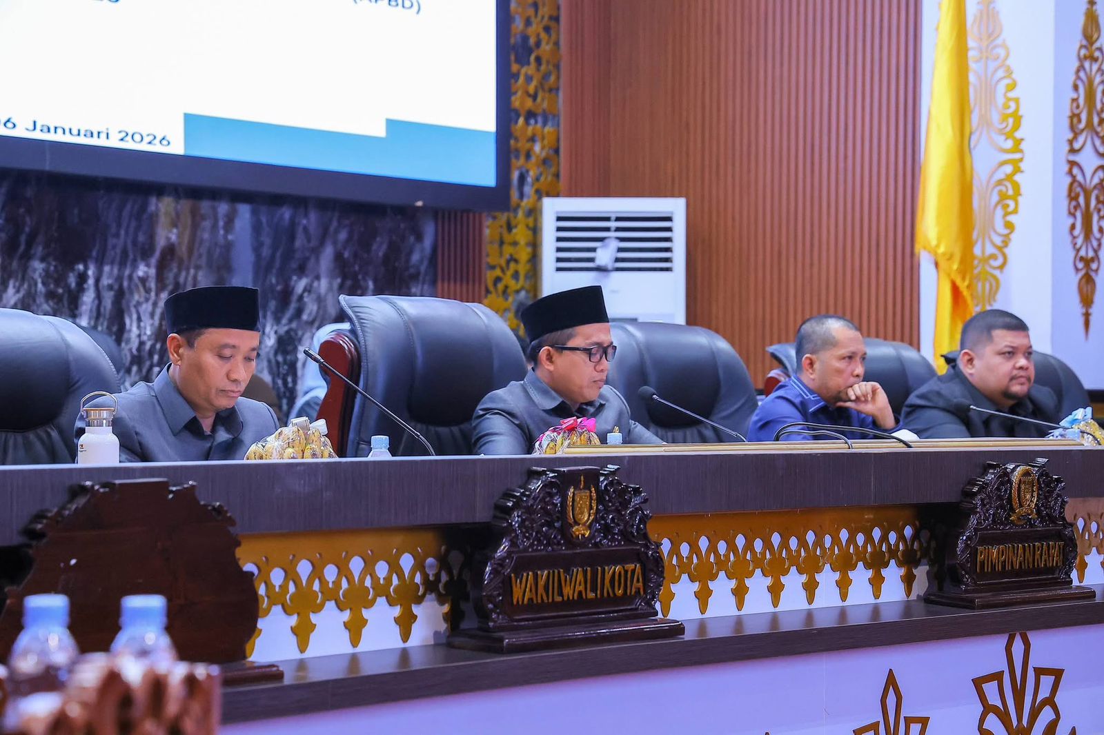 Pemko Pekanbaru Jawab Pandangan Umum Fraksi Terkait Nota Keuangan dan Ranperda APBD 2026
