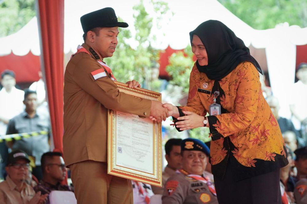 Gubri Wahid dan Kapolda Riau Raih HAKI Atas Inisiasi Jambore Karhutla 2025