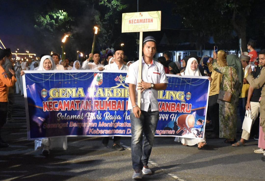 Ginda Burnama Selaku Wakil Ketua DPRD Kota Pekanbaru  Hadiri Pawai Takbir Idul Adha 1444 H