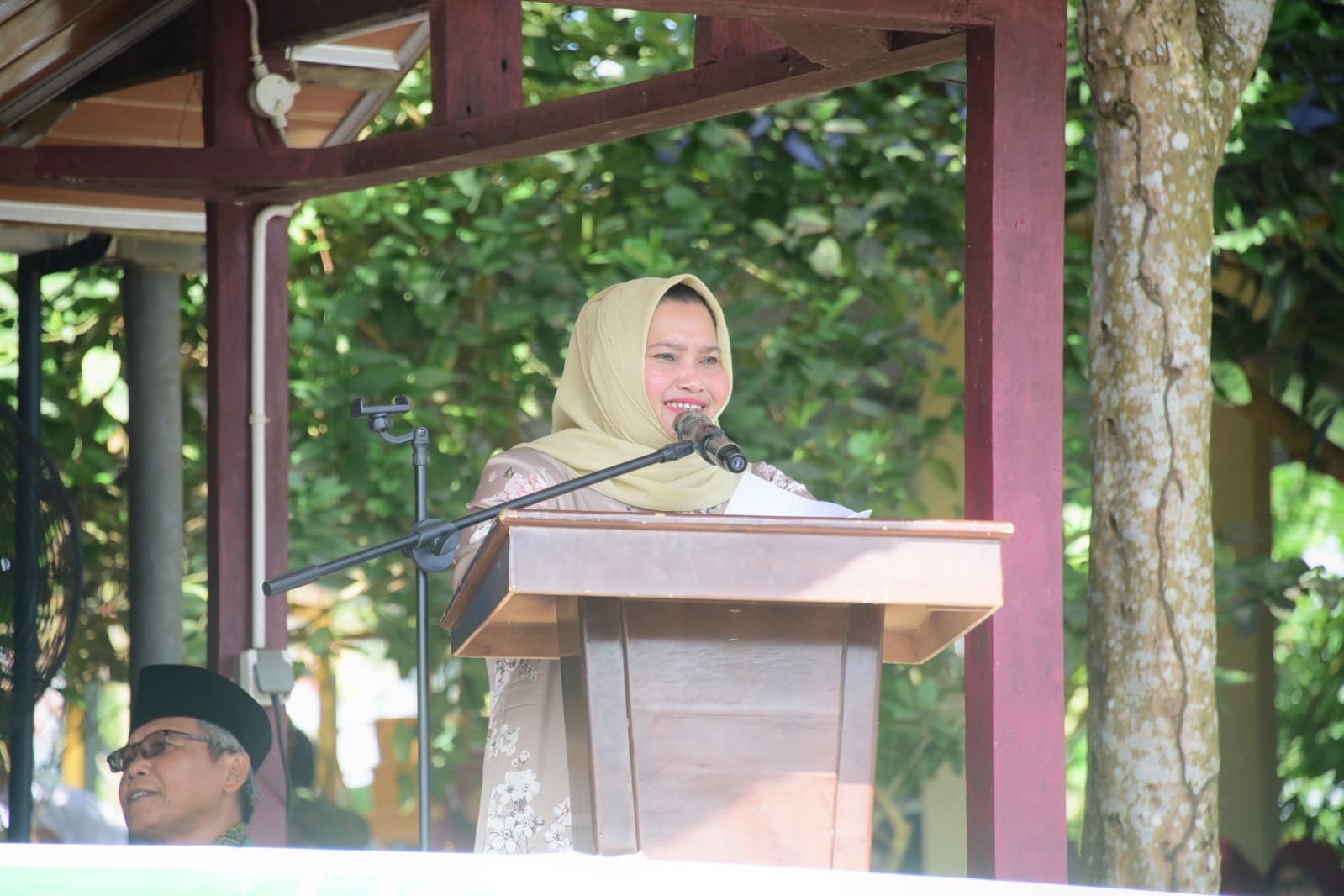 Kehadiran Bupati Kasmarni, Disambut Hangat Para Guru MDTA Kecamatan Mandau dan Bathin Solapan