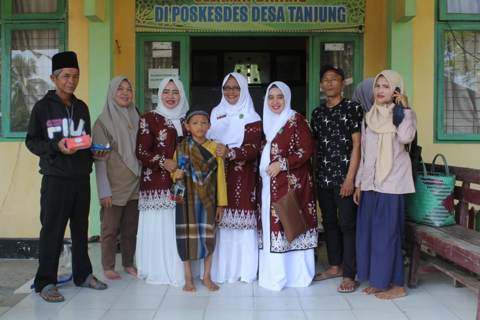 Sunnat Massal Di Desa Tanjung Kecamatan Koto Kampar Hulu, Ketua GOW Kab. Kampar: Wujud Kepedulian Terhadap Kesehatan Masyarakat.