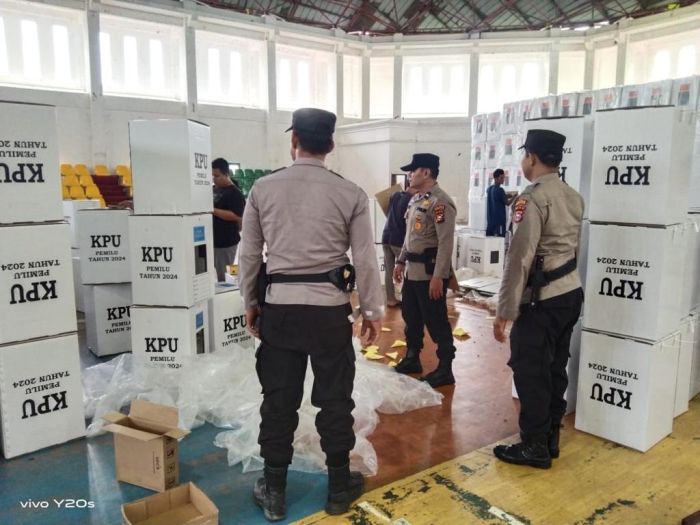 Satgas Preventif Polres Rohil Patroli ke KPU dan Gudang Logistik Pemilu