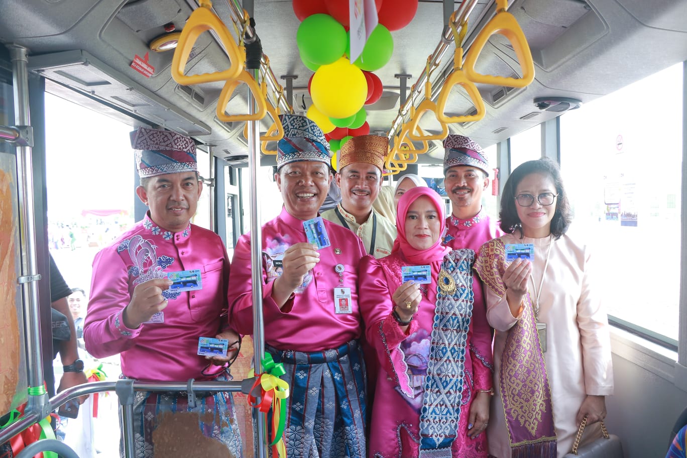 Sekda Kota Pekanbaru Hadiri Launching Pembayaran Non Tunai Bus Menggunakan Brizzi