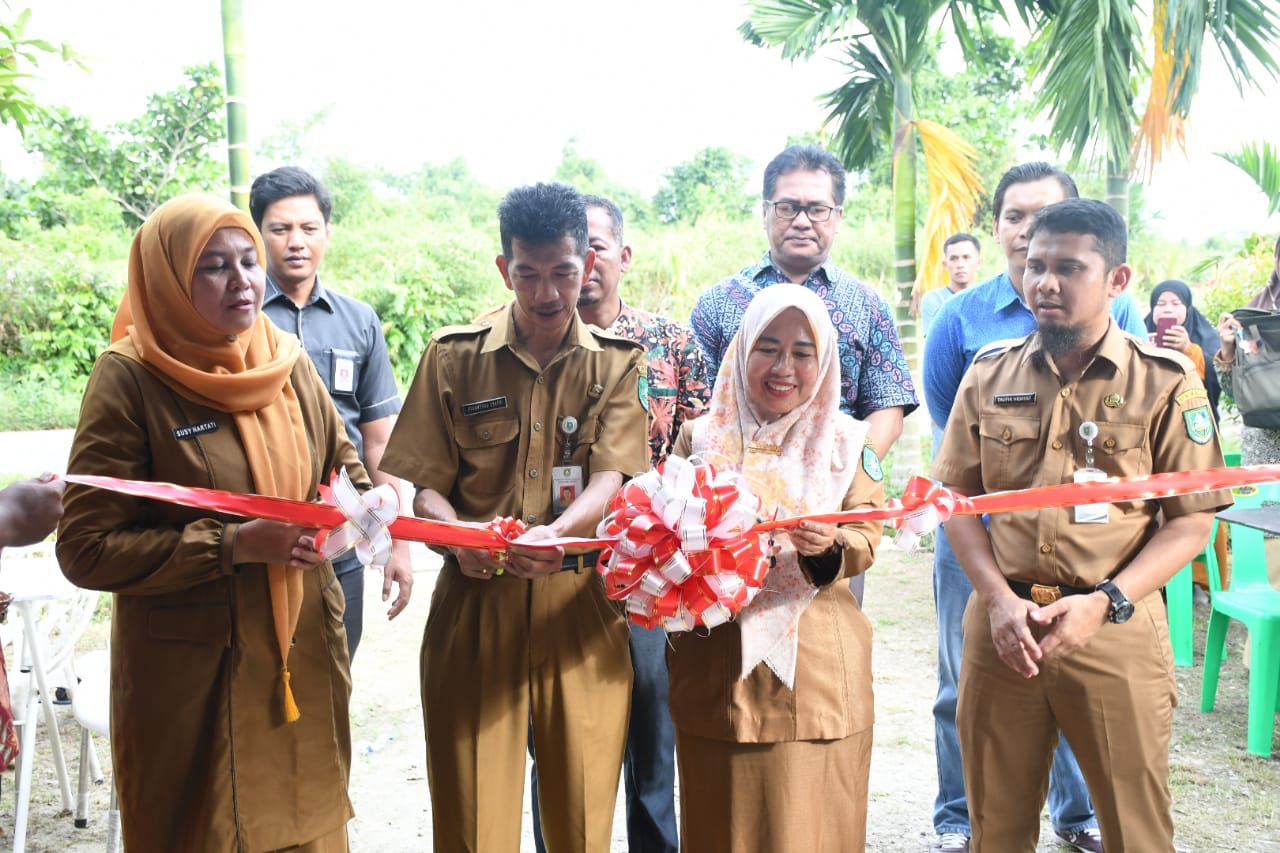 Bupati Bengkalis Resmikan Gerai Bumdesa Kuala Alam, Semoga Jadi Sentral Pemasaran Produk Bumdesa dan UMKM