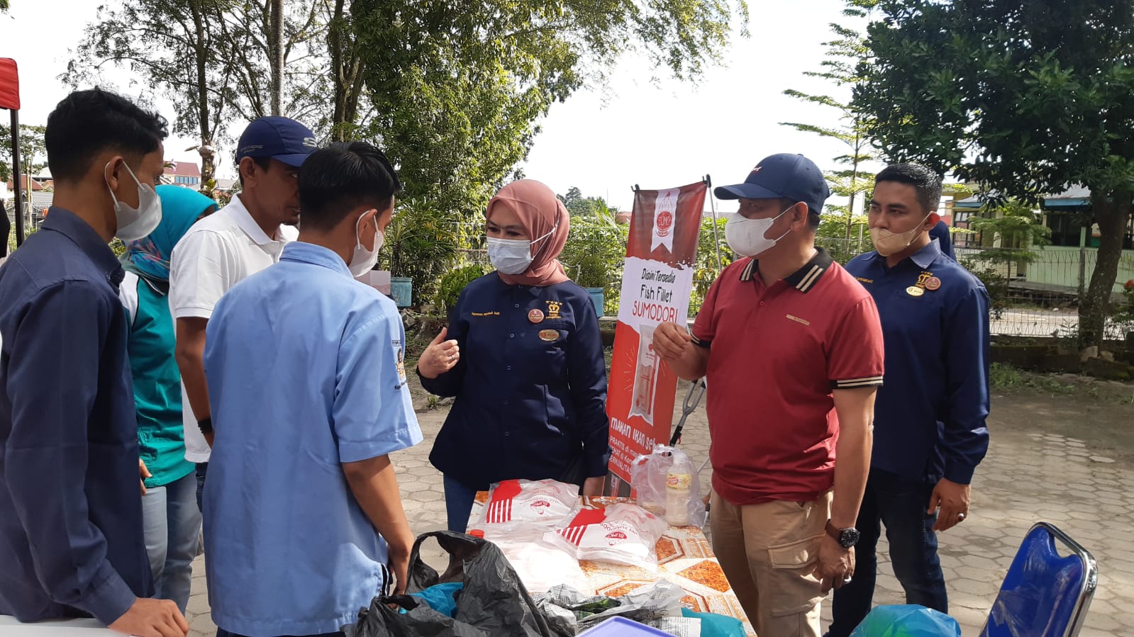 Hasil Kebun Petani Lokal Dijual Langsung ke Konsumen di Farm Mart Distankan