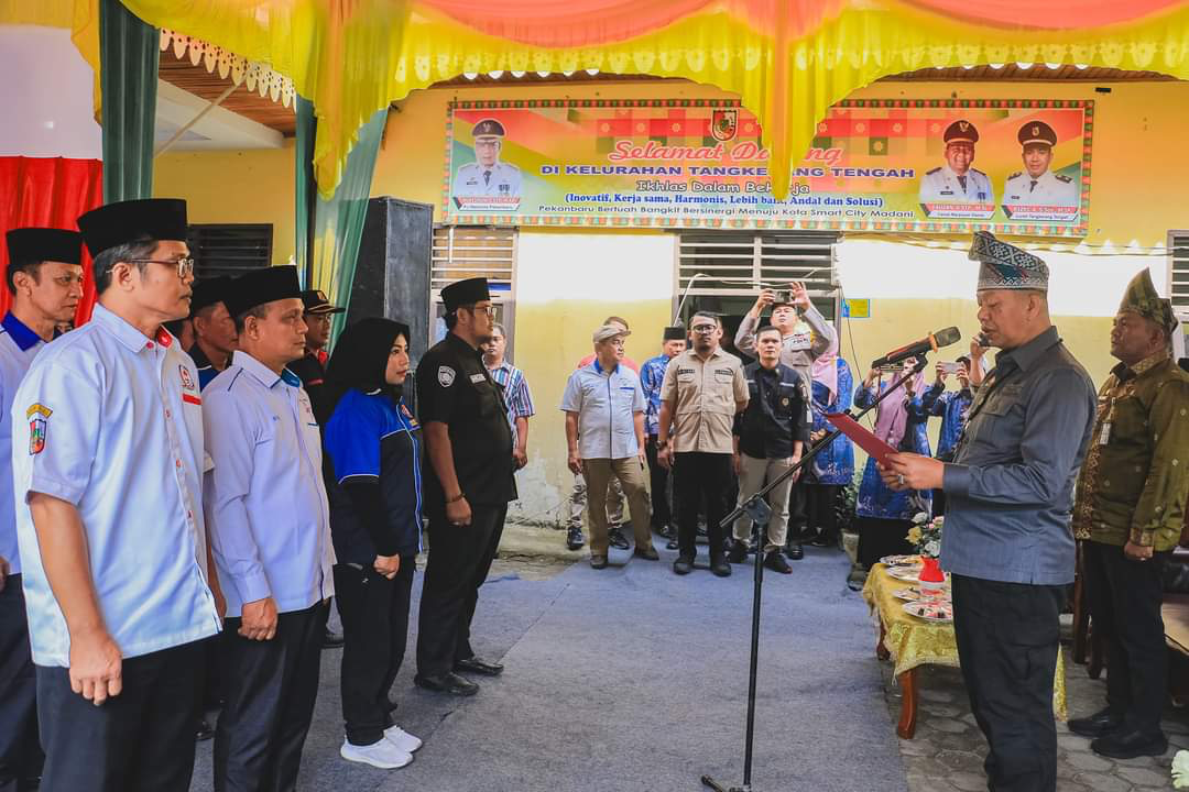 Sekdako Pekanbaru Lantik Empat Ketua Organisasi Kelurahan