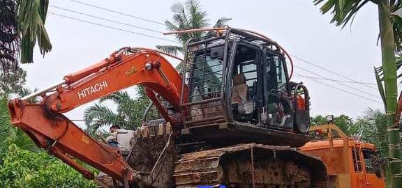 Buka Lahan Ilegal Dibengkalis, Tim Mabes Polri Amankan 3 Alat Berat