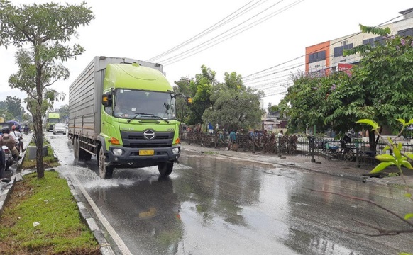 Truk Tonase Besar Dilarang Beroperasi H-3 Nataru