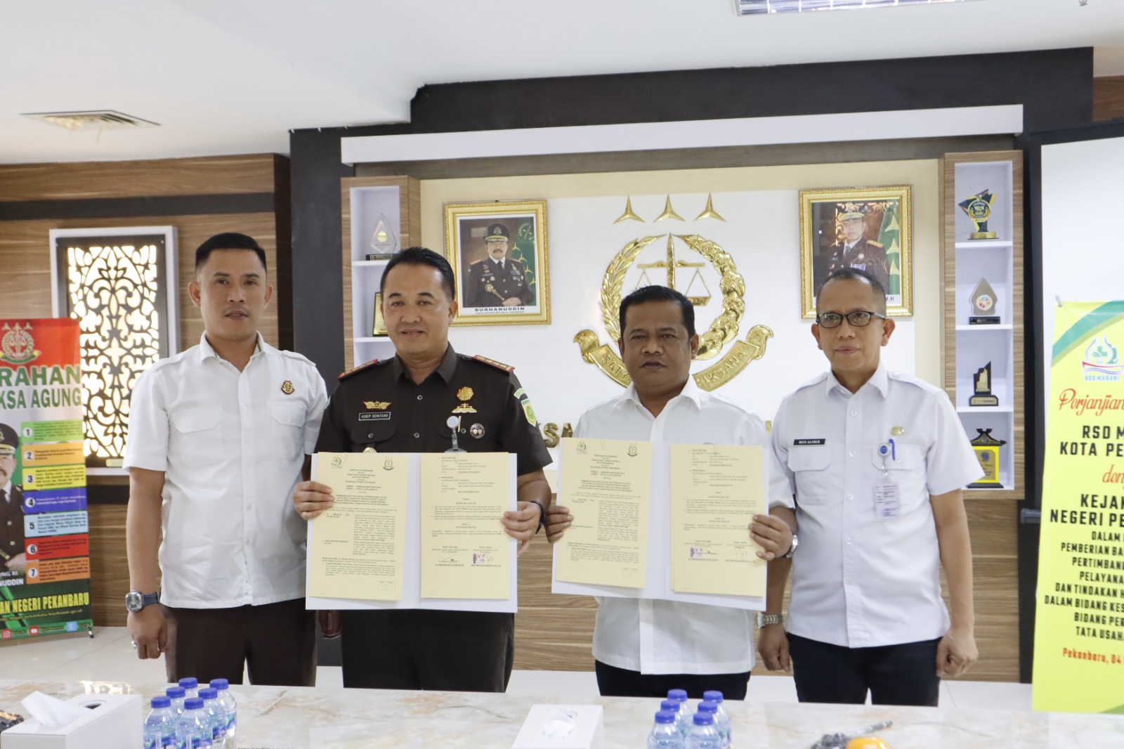 Manajemen RSD Madani Tandatangani MoU dengan Kejari Pekanbaru